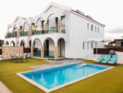 Latchi Escape Hotel & Suites 